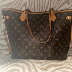 ✨Neverfull MM in Monogram (CA2183)✨